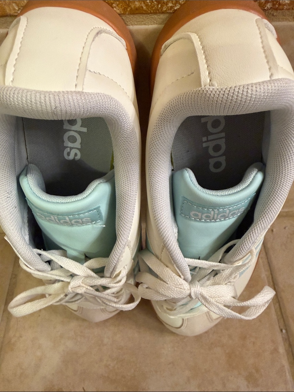 adidas Women’s White Sneakers with Light Blue Stripes and Gum Sole size 9.5 - Picture 5 of 6